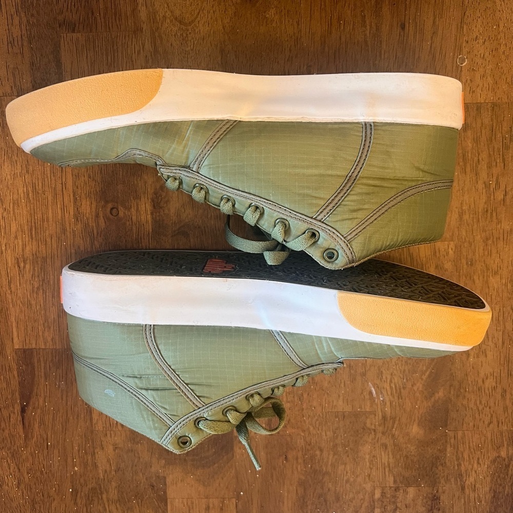 Alife Men's Olive Sneakers - Picture 7 of 9